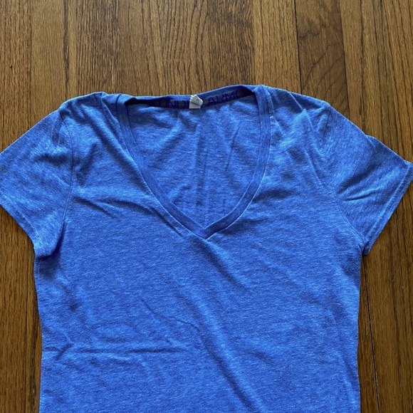 Under Armour fitted workout top - Picture 2 of 5